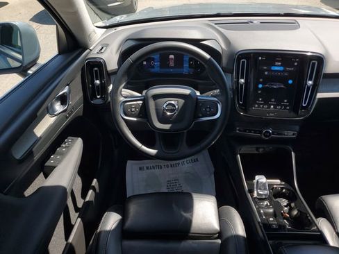 Used 2023 Volvo XC40 B5 Plus w/ Climate Package AWD/4WD image 17