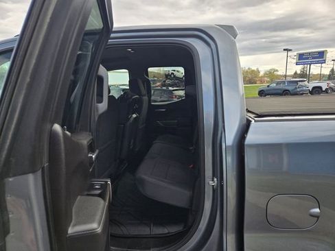Used 2019 Chevrolet Silverado 1500 RST AWD/4WD image 16