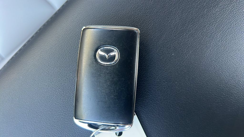 Used 2023 MAZDA MAZDA3 s FWD image 28