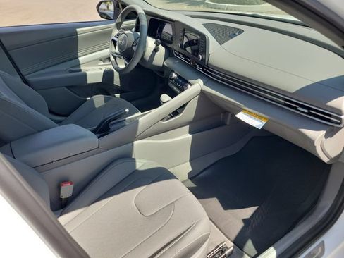 New 2026 Hyundai Elantra Sport FWD image 20