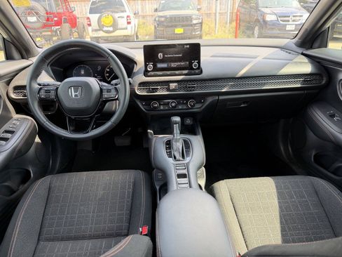 Used 2024 Honda HR-V Sport image 19