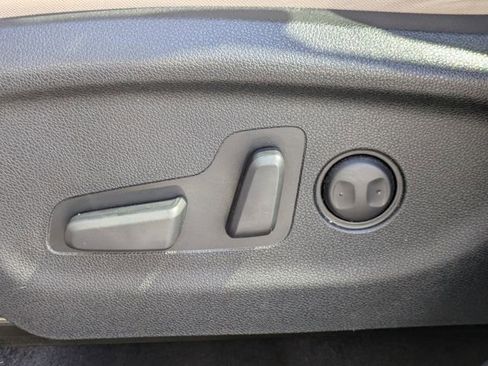 Used 2020 Kia Sorento LX w/ LX I4 Convenience Package FWD image 24