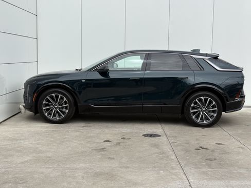 Used 2024 Cadillac Lyriq Sport AWD/4WD image 4