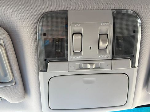 Used 2011 Subaru Outback 2.5i Limited image 32