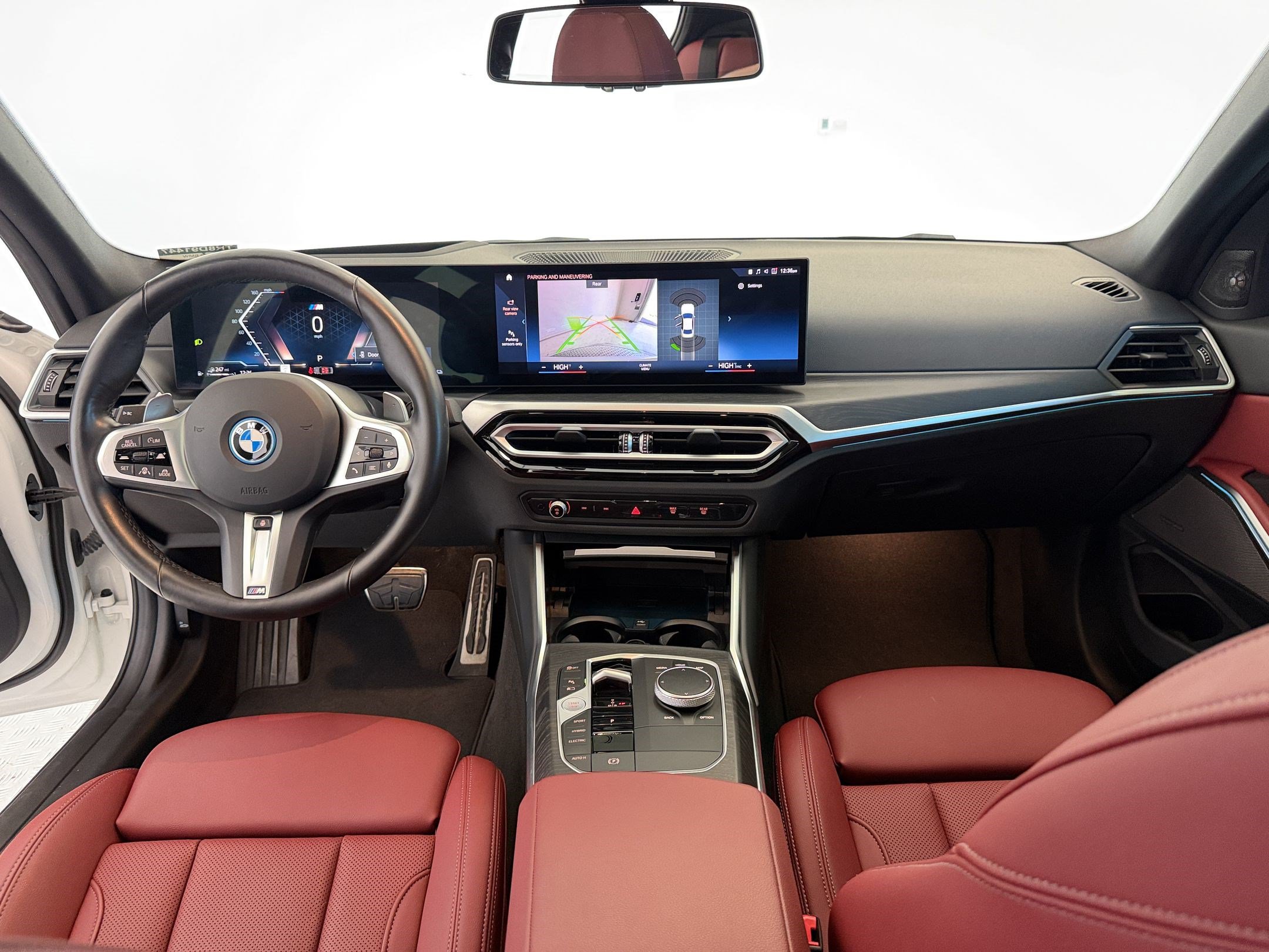 Used 2024 BMW 330e xDrive w/ Premium Package AWD/4WD image 16