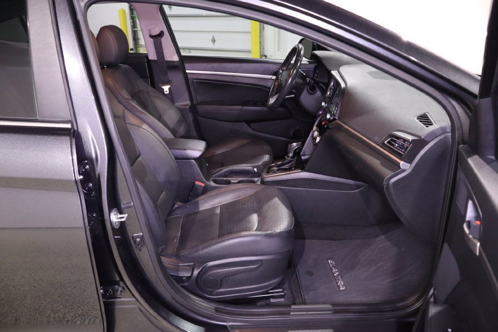 Used 2020 Hyundai Elantra Limited w/ Cargo Package (C1) FWD image 29