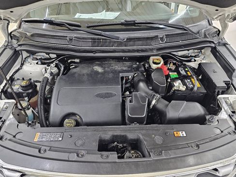 Used 2017 Ford Explorer Limited image 47