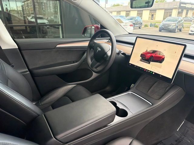 Used 2022 Tesla Model Y Performance AWD/4WD image 13