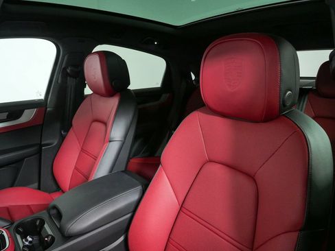 New 2026 Porsche Cayenne S AWD/4WD image 5