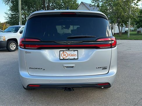 New 2026 Chrysler Pacifica Limited w/ S Appearance Package image 7
