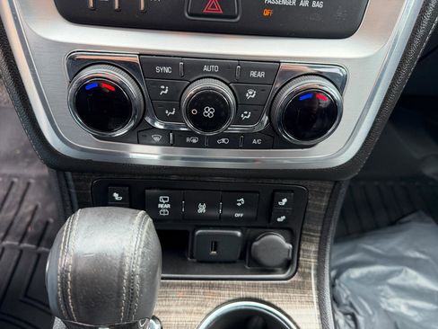 Used 2015 GMC Acadia SLT AWD/4WD image 17
