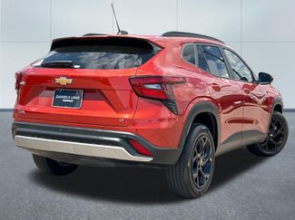 Used 2024 Chevrolet Trax LT w/ Driver Confidence Package FWD video 2