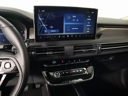 New 2025 Lincoln Corsair Grand Touring image 5