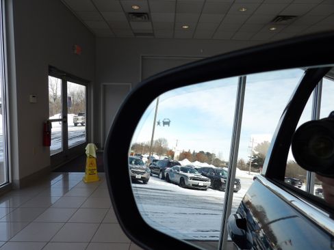 Used 2025 Buick Enclave Preferred w/ Power Package image 7