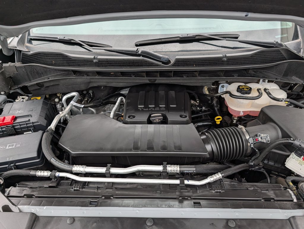Used 2025 Chevrolet Silverado 1500 Custom Trail Boss w/ Turbomax Blackout Package AWD/4WD image 13