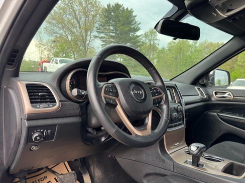 Used 2015 Jeep Grand Cherokee Laredo AWD/4WD image 14