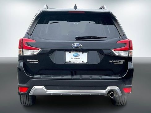 Used 2022 Subaru Forester Touring image 4