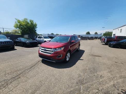 Used 2017 Ford Edge SEL w/ Equipment Group 201A FWD image 2