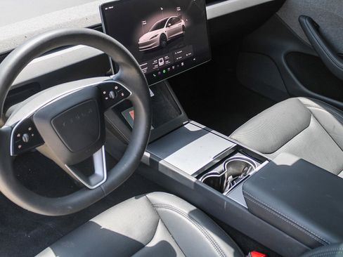 Used 2025 Tesla Model 3 Long Range RWD image 18