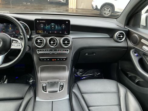 Used 2023 Mercedes-Benz GLC 300 4MATIC Coupe image 15