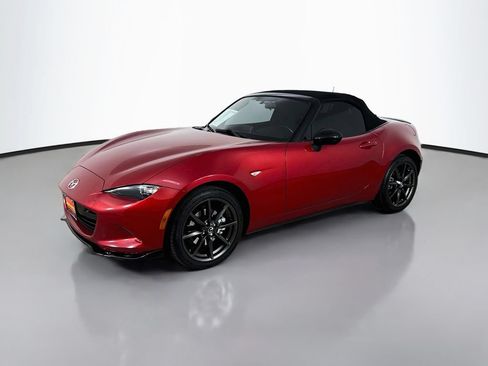 Used 2016 MAZDA MX-5 Miata Club RWD image 3