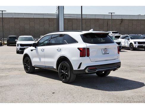 Certified 2023 Kia Sorento SX AWD/4WD image 5