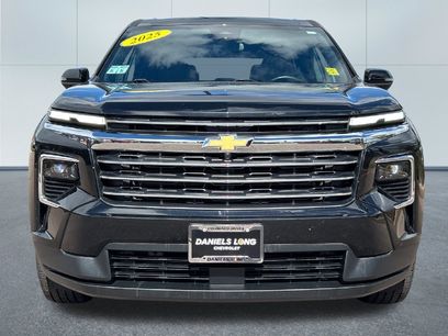 Used 2025 Chevrolet Traverse LT