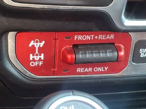 Used 2019 Jeep Wrangler Unlimited Rubicon AWD/4WD image 26
