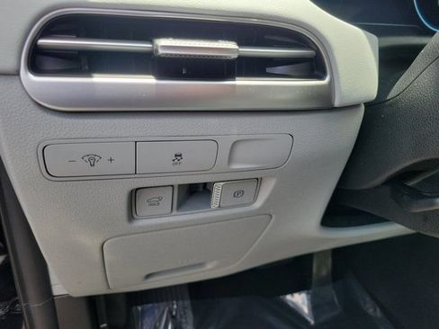 Used 2024 Hyundai Palisade SEL Premium w/ Premium Package FWD image 22