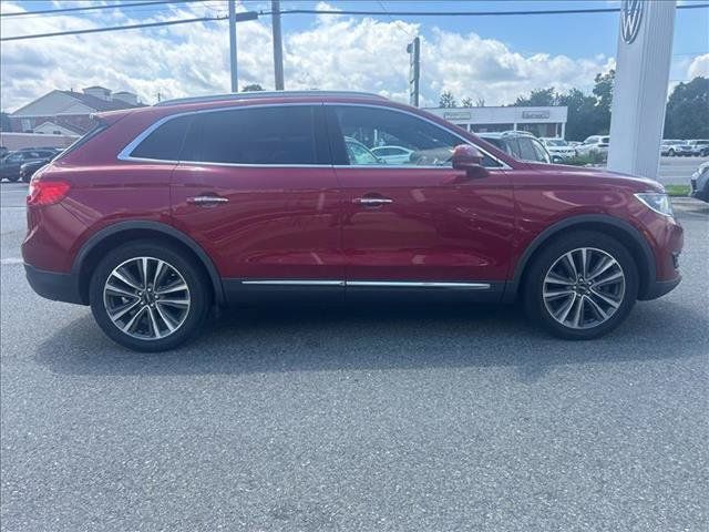 Used 2016 Lincoln MKX Reserve w/ Climate Package AWD/4WD image 4