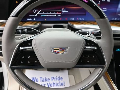 Certified 2025 Cadillac Escalade Premium Luxury Platinum AWD/4WD image 28
