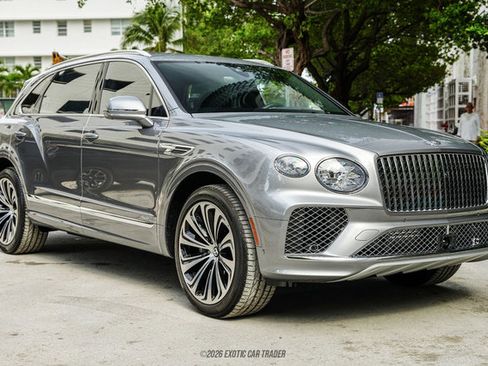 Used 2024 Bentley Bentayga Extended Wheelbase AWD/4WD image 12