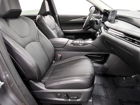 Used 2025 INFINITI QX60 Luxe AWD/4WD image 19