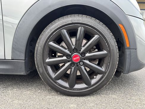 Used 2017 MINI Cooper S FWD image 9