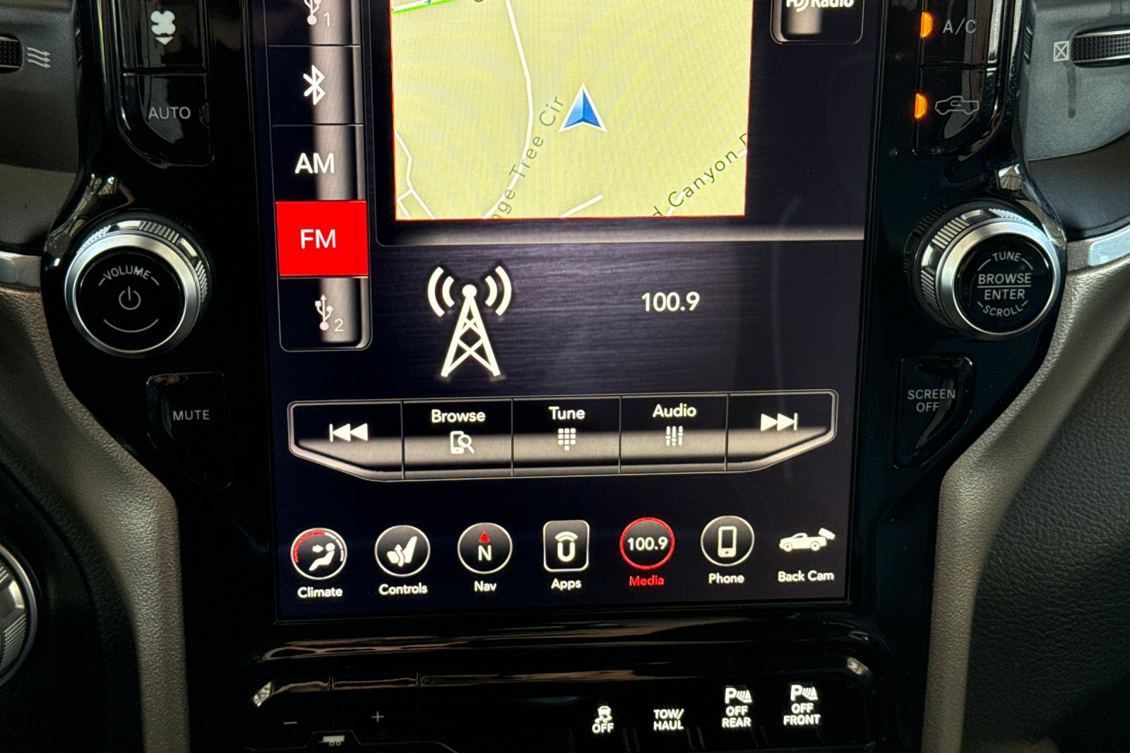 Used 2019 RAM 1500 Laramie RWD image 28