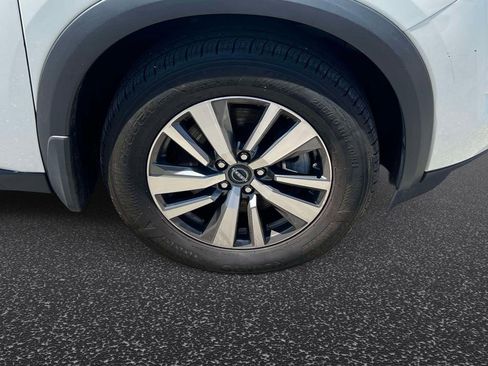 Used 2024 Nissan Pathfinder SL AWD/4WD image 7