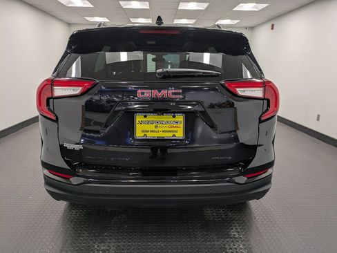 Used 2023 GMC Terrain SLT w/ Tech Package image 5