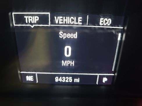 Used 2018 GMC Acadia SLE image 16