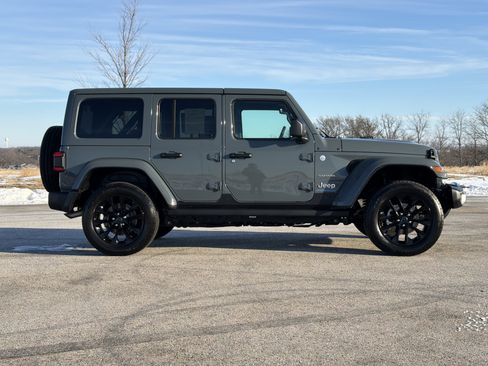 Used 2024 Jeep Wrangler Sahara w/ Technology Group image 22