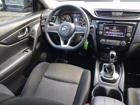 Used 2018 Nissan Rogue S image 10
