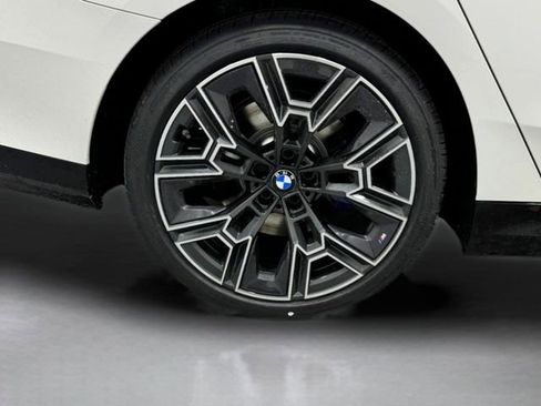 New 2026 BMW 530i xDrive w/ M Sport Package AWD/4WD image 9