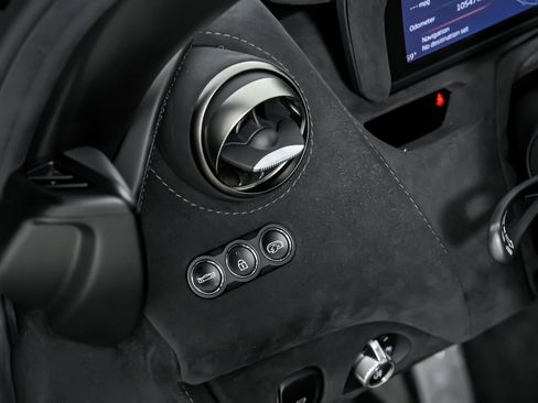 Used 2020 McLaren 720S Performance image 30