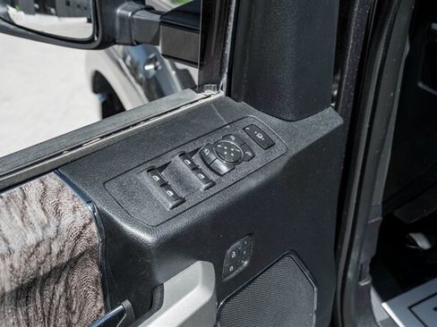 Used 2019 Ford F250 Lariat w/ Lariat Ultimate Package AWD/4WD image 27