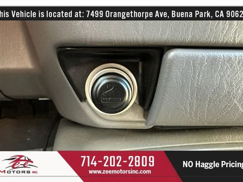 Used 2002 Toyota Sequoia Limited RWD image 30