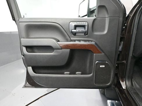 Used 2018 GMC Sierra 3500 SLT w/ Duramax Plus Package image 19