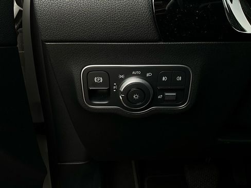 Used 2025 Mercedes-Benz GLA 250 image 24