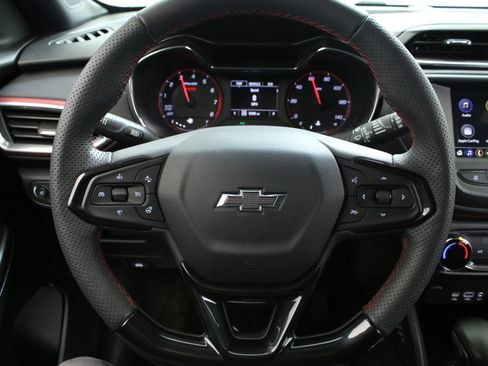 Used 2023 Chevrolet TrailBlazer RS image 13