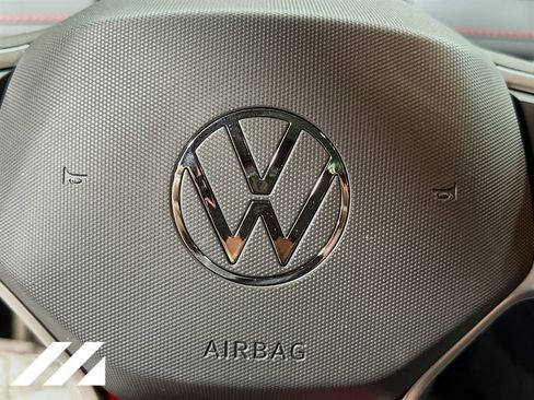 Used 2026 Volkswagen Jetta GLI Autobahn FWD image 32