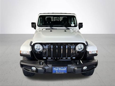 Used 2021 Jeep Gladiator Sport AWD/4WD image 3