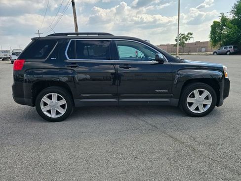 Used 2010 GMC Terrain SLT FWD image 2